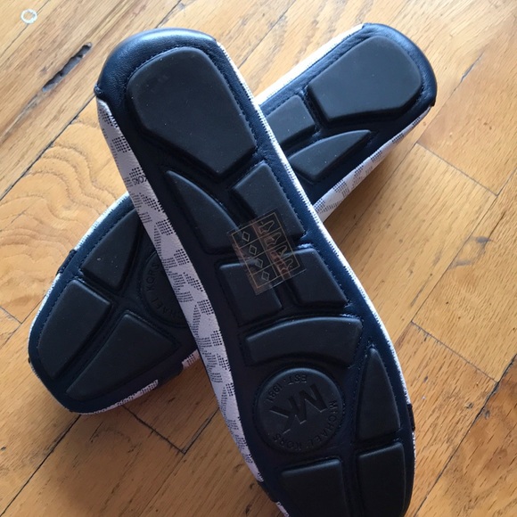 NEW Michael Kors Flats Size 8 - Picture 7 of 7